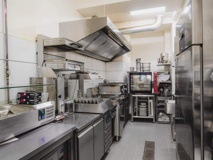 ABK CREATION 37 SAS 13